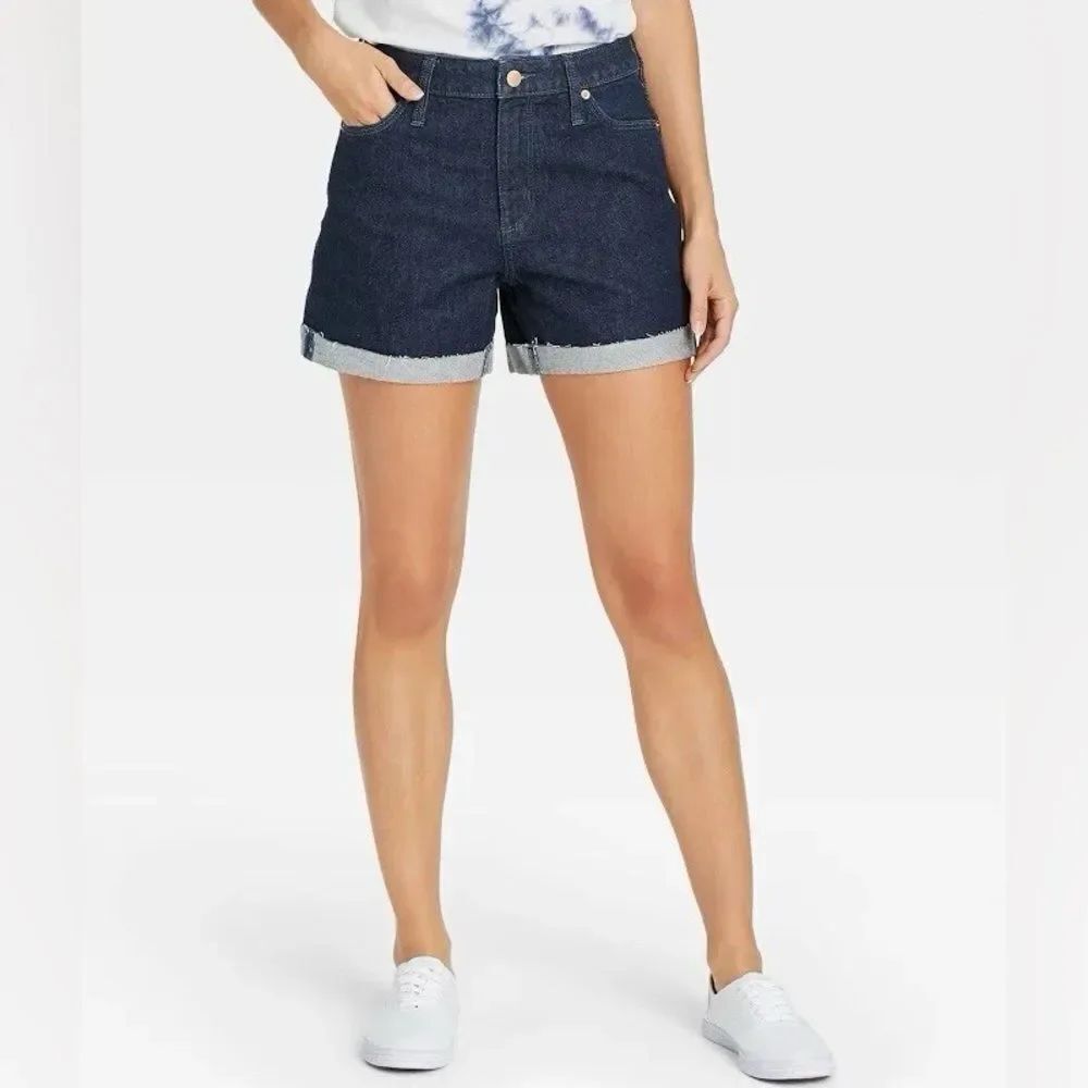 NWOT Universal Thread Women's Vintage Midi Dark Blue Denim Shorts Size 4/27
